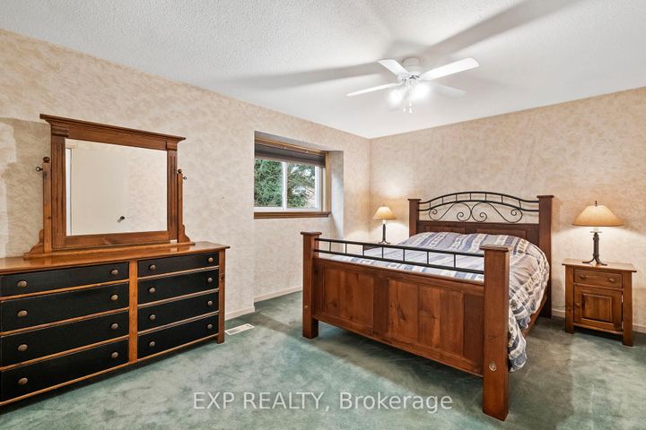 Photo 20 at 25 Lilac Avenue, Willowbrook, Markham