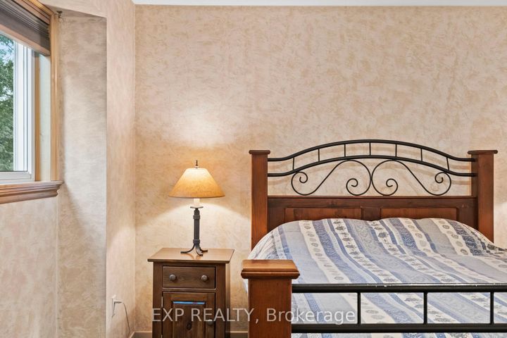Photo 21 at 25 Lilac Avenue, Willowbrook, Markham