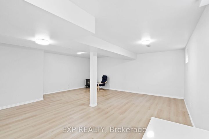 Photo 34 at 25 Lilac Avenue, Willowbrook, Markham