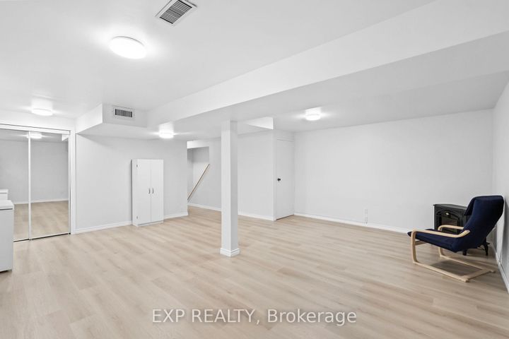 Photo 35 at 25 Lilac Avenue, Willowbrook, Markham