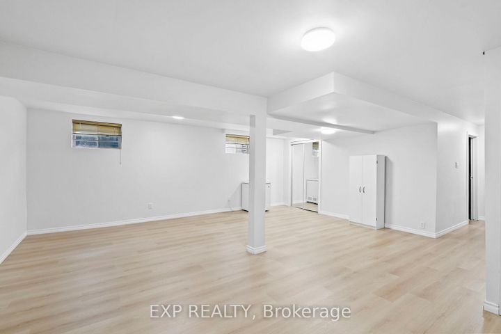 Photo 36 at 25 Lilac Avenue, Willowbrook, Markham