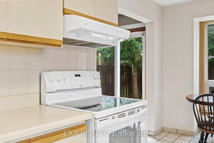 Photo 39 at 25 Lilac Avenue, Willowbrook, Markham