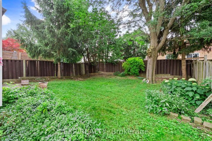 Photo 40 at 25 Lilac Avenue, Willowbrook, Markham