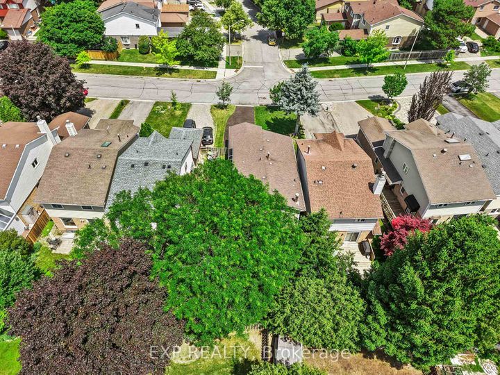 Photo 46 at 25 Lilac Avenue, Willowbrook, Markham