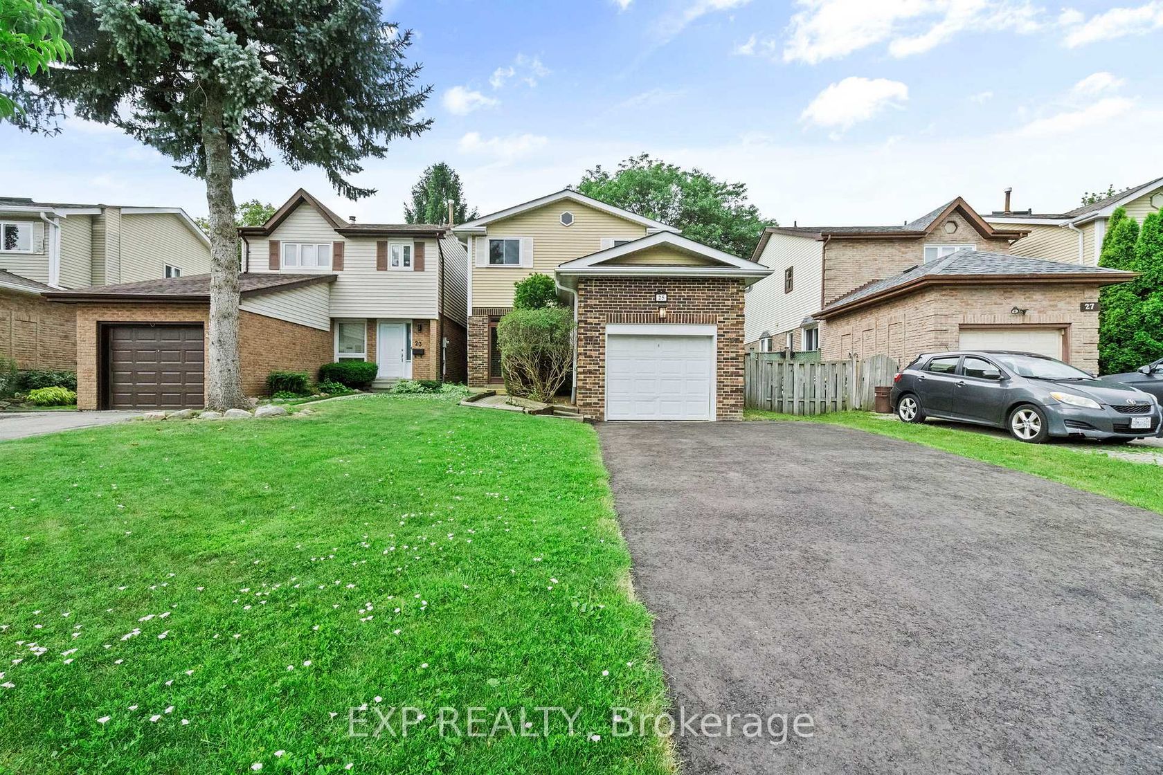 25 Lilac Avenue, Willowbrook, Markham 2