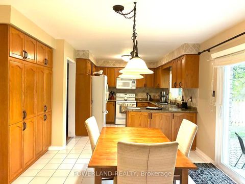 Photo 13 at 816 Hollander Road, College Manor, Newmarket