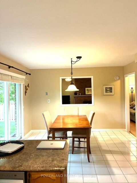Photo 14 at 816 Hollander Road, College Manor, Newmarket