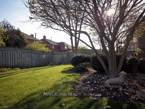Photo 28 at 816 Hollander Road, College Manor, Newmarket