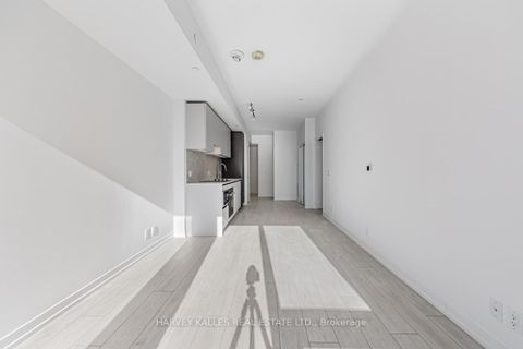 Photo 15 at 1711 - 55 Mercer Street, Waterfront Communities C1, Toronto
