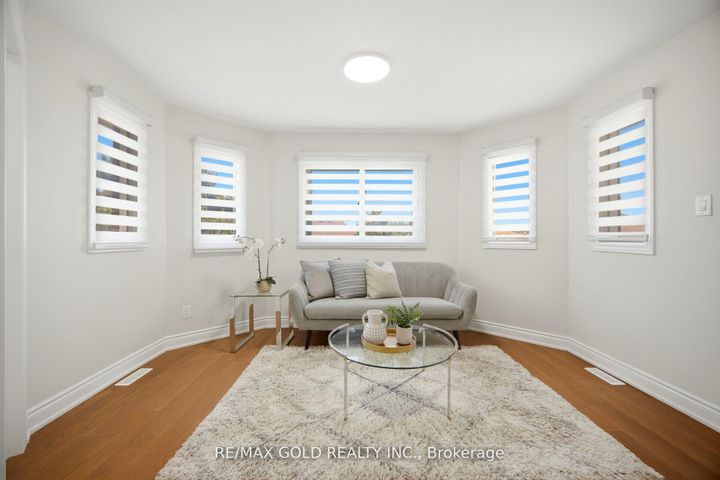 Photo 27 at 37 Lord Simcoe Drive, Westgate, Brampton