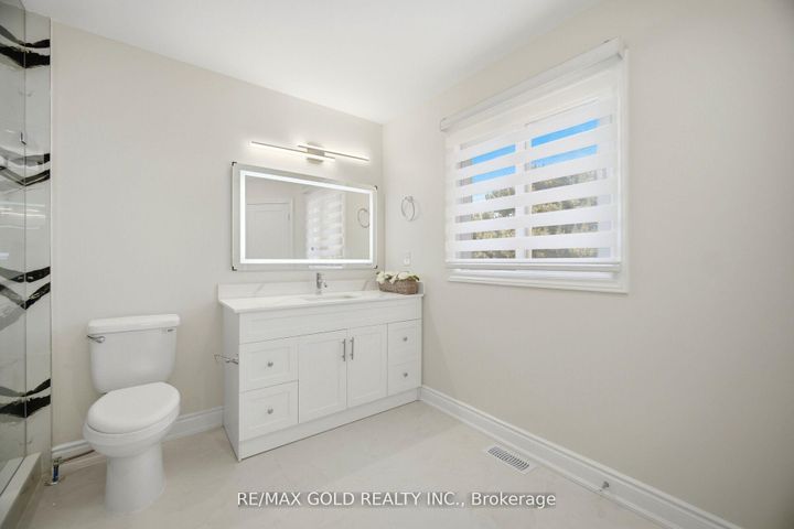 Photo 29 at 37 Lord Simcoe Drive, Westgate, Brampton
