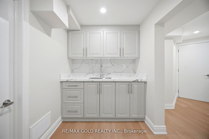 Photo 36 at 37 Lord Simcoe Drive, Westgate, Brampton