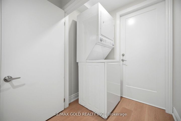 Photo 42 at 37 Lord Simcoe Drive, Westgate, Brampton