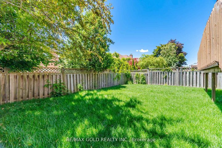Photo 46 at 37 Lord Simcoe Drive, Westgate, Brampton