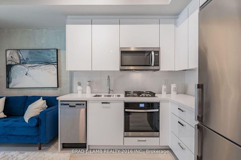 Photo 6 at 315 - 195 McCaul Street, Chinatown, Toronto