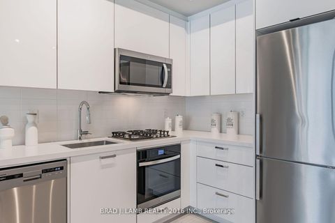 Photo 11 at 315 - 195 McCaul Street, Chinatown, Toronto