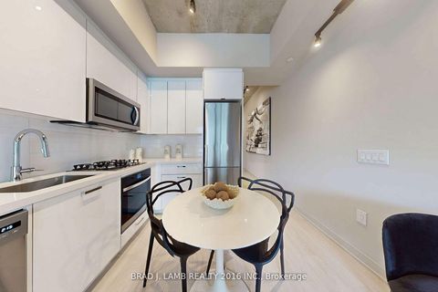 Photo 13 at 315 - 195 McCaul Street, Chinatown, Toronto