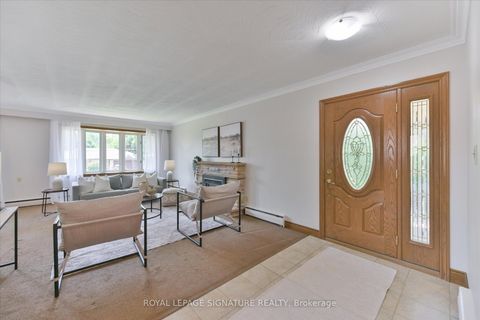 Photo 2 at 22 Anewen Drive, Victoria Village, Toronto