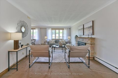 Photo 3 at 22 Anewen Drive, Victoria Village, Toronto