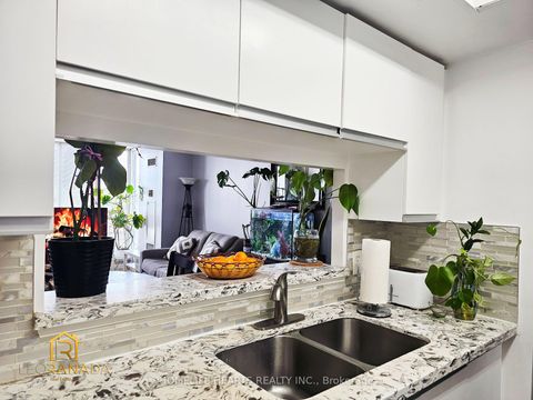 Photo 11 at 309 - 1470 Midland Avenue, Dorset Park, Toronto