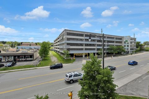 Photo 18 at 301 - 160 Wellington Street E, Aurora Village, Aurora