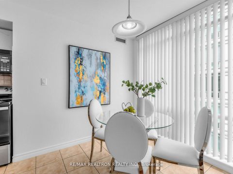 Photo 7 at 512 - 3830 Bathurst Street, Clanton Park, Toronto