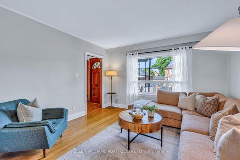 Photo 2 at 210 Bicknell Avenue, Eglinton West, Toronto