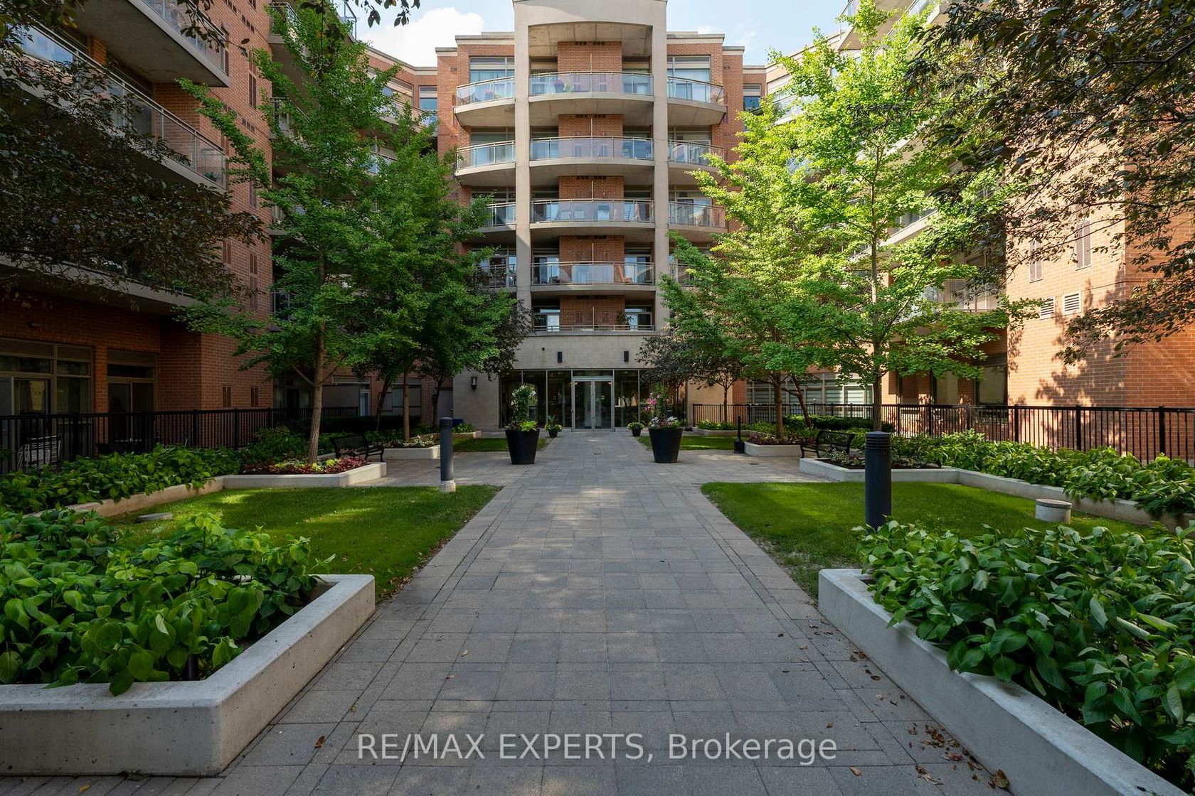 301 - 281 Woodbridge Avenue, West Woodbridge, Vaughan photo number 2