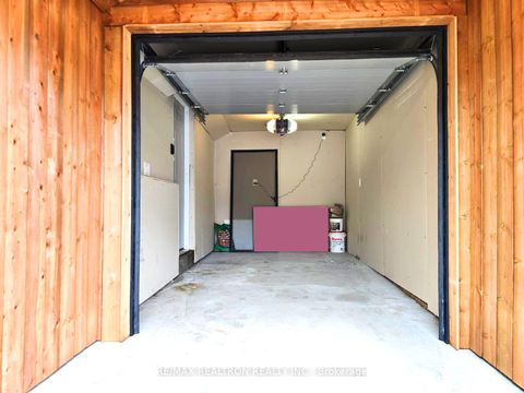 Photo 37 at 1A Normandy Boulevard, Woodbine Corridor, Toronto