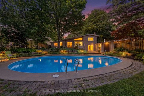 Photo 1 at 29 Farmcote Road, Don Mills, Toronto