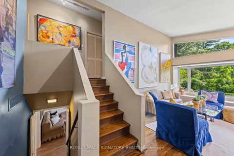 Photo 5 at 29 Farmcote Road, Don Mills, Toronto