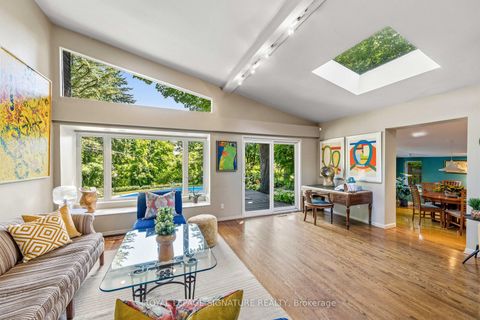 Photo 6 at 29 Farmcote Road, Don Mills, Toronto