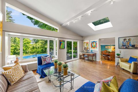 Photo 10 at 29 Farmcote Road, Don Mills, Toronto