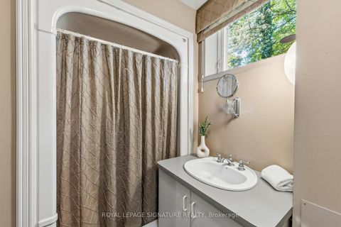Photo 29 at 29 Farmcote Road, Don Mills, Toronto
