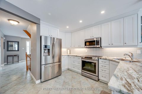Photo 4 at 4 Milgate Place, Aurora Highlands, Aurora