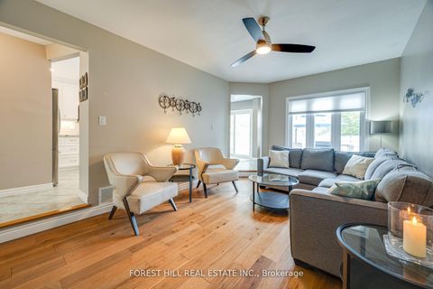 Photo 10 at 4 Milgate Place, Aurora Highlands, Aurora