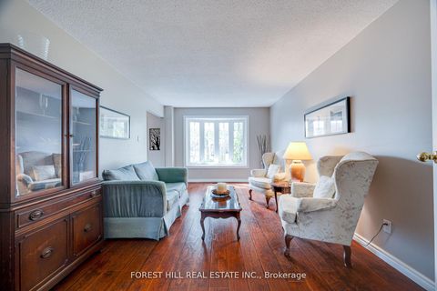 Photo 12 at 4 Milgate Place, Aurora Highlands, Aurora