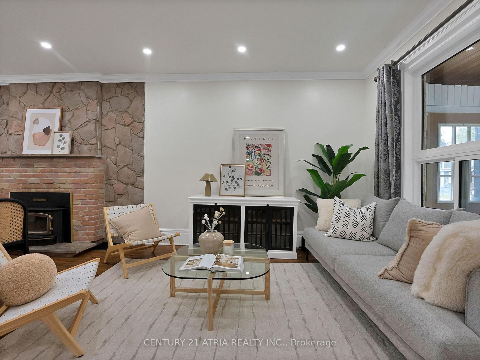 32 Rosevear Avenue, Crescent Town, Toronto 