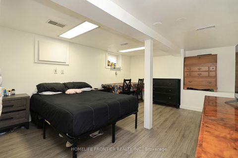 Photo 19 at 12 Porter Avenue, Smythe, Toronto