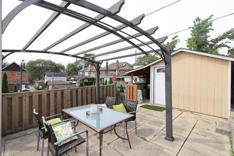 Photo 25 at 12 Porter Avenue, Smythe, Toronto