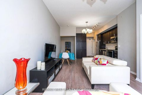 Photo 12 at 803 - 830 Lawrence Avenue, Glen Park, Toronto