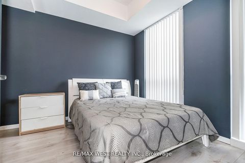 Photo 24 at 803 - 830 Lawrence Avenue, Glen Park, Toronto