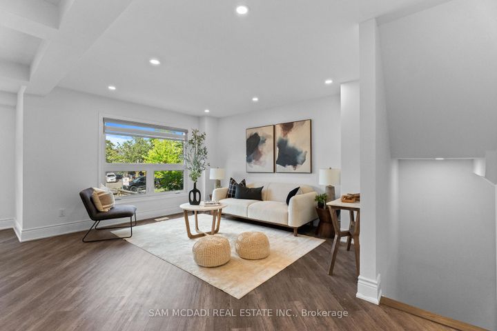 Photo 3 at 27 - 3500 South Millway, Erin Mills, Mississauga