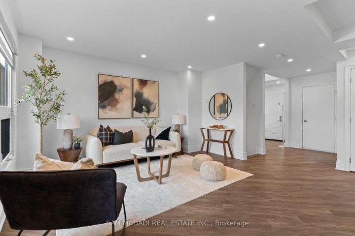 Photo 4 at 27 - 3500 South Millway, Erin Mills, Mississauga