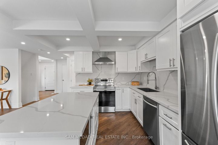 Photo 7 at 27 - 3500 South Millway, Erin Mills, Mississauga
