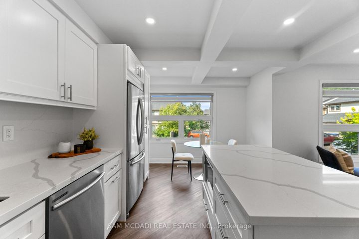 Photo 8 at 27 - 3500 South Millway, Erin Mills, Mississauga