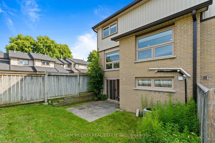 Photo 31 at 27 - 3500 South Millway, Erin Mills, Mississauga
