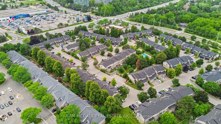 Photo 33 at 27 - 3500 South Millway, Erin Mills, Mississauga