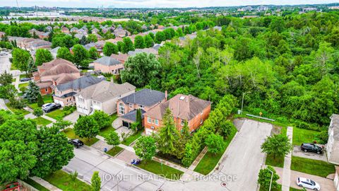 Photo 4 at 2 Woodriver Street, Devonsleigh, Richmond Hill
