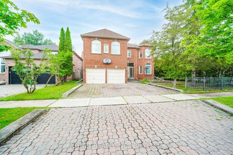 Photo 9 at 2 Woodriver Street, Devonsleigh, Richmond Hill